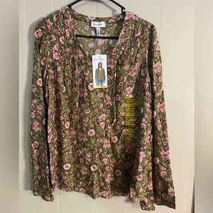 NWT Jessica Simpson Floral Blouse